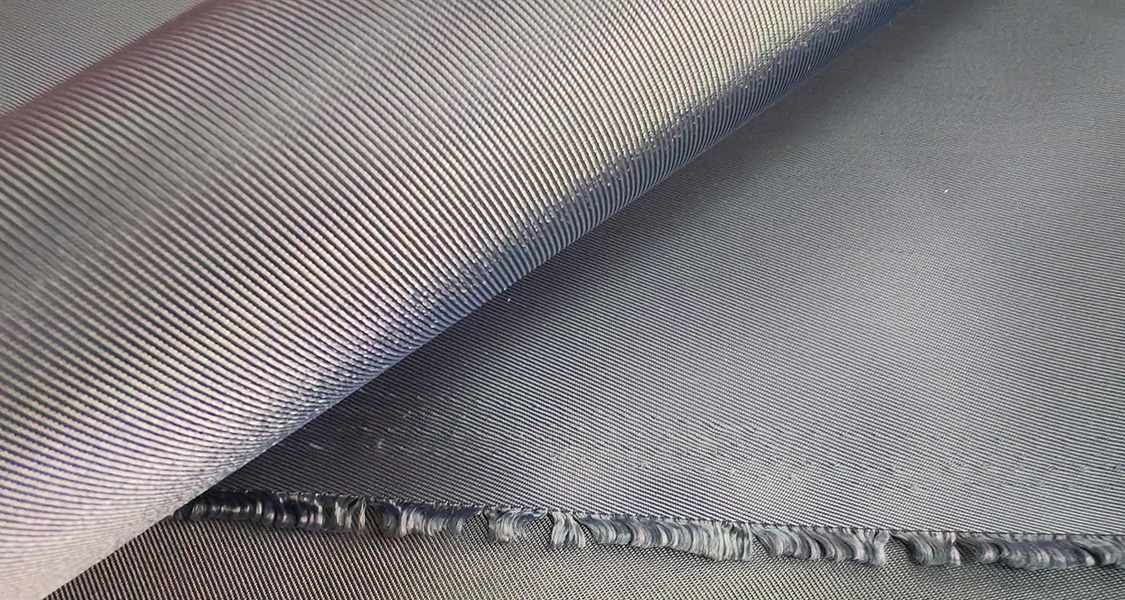 420斜纹涤纶水洗面料产品展示